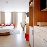 Prywatny W Diwa W Strefie Kurortowej Z Klimatyzacja I Parkingiem Wcentrum Kolobrzegu Apartamento *