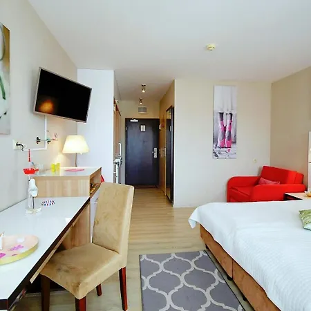 Prywatny W Diwa W Strefie Kurortowej Z Klimatyzacja I Parkingiem Wcentrum Kolobrzegu