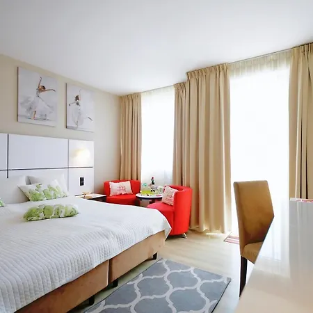Diwa Hotel: Private In Area With Ac And Parking *